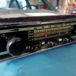 Grundig oldtimerradio met DIN