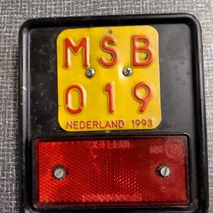 Brommer kenteken bevestigings plaatje