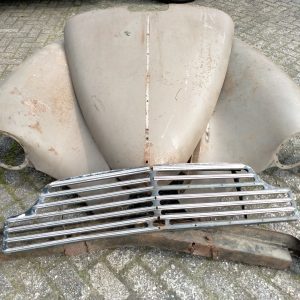 Zeldzame motorkap Peugeot 203A