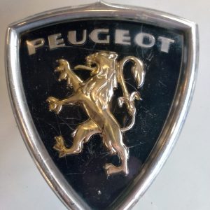Groot Peugeot embleem