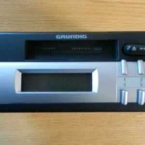 Mooi vormgegeven Grundig autoradio - cassette