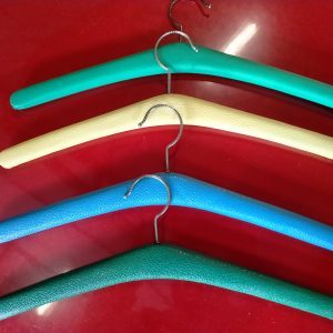 4 jaren 60 kledinghangers - vintage