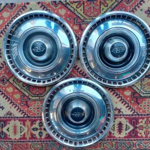 3 wieldoppen Buick Riviera
