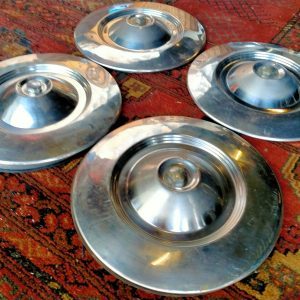 4 wieldoppen Peugeot 504