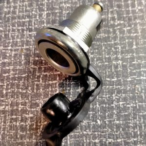 Oude jack met connector 6V-12V