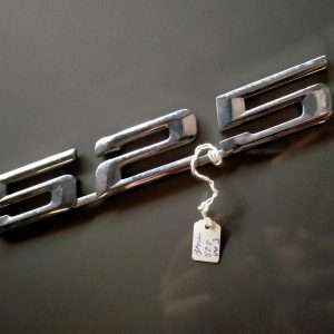 BMW 525 type aanduiding - embleem -