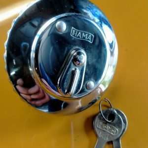 Hama 806 afsluitbare verchroomde tankdop