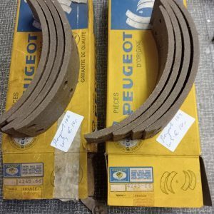 Set originele remvoeringen Peugeot 104 oldtimer
