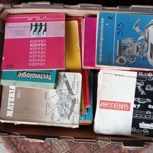 Krat autoboeken - autotechniek - oldtimers