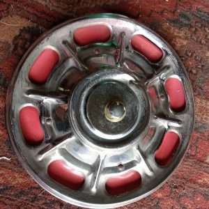 Oude - bijzondere Vespa wieldop