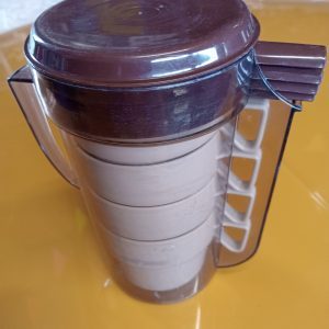 Koffiebekers in houder jaren 70