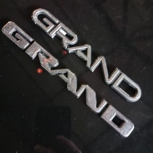 Embleem GRAND - Grand Cherokee