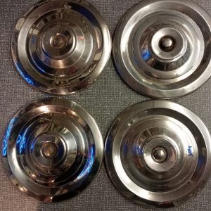 4 wieldoppen Peugeot 304