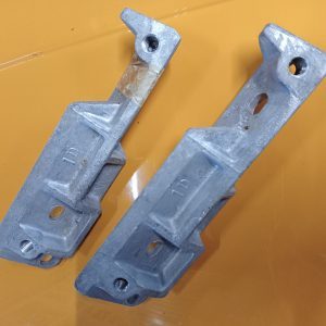 Peugeot 504 - 505 ophanging draagarm rechts - NOS