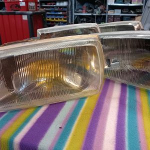 Peugeot 504 Marchal koplampen Kangaroo LINKS NOS