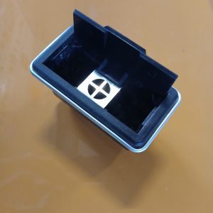 Asbak Peugeot 504 1980 --->