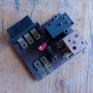 Peugeot Stop besturings printplaat 1680.30