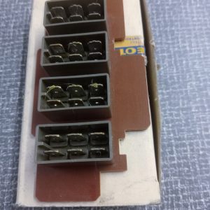 Peugeot 505 connector plaat 650366