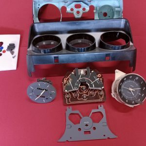 Peugeot 204 dashboard Jaeger