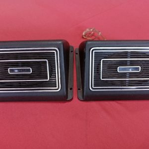 Set jaren 70 hoedenplank speakers