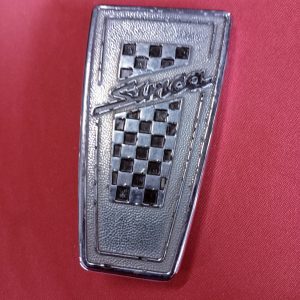 Simca 1200S Coupé motorkap embleem