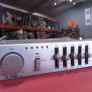 Alpine 3022 silver 5 band graphic equalizer booster 