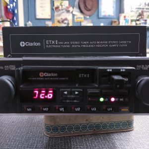 Clarion stereo autoradio PE953A met ETX II versterker