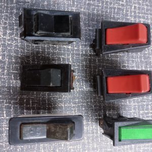 Diverse kleine schakelaars aan-uit