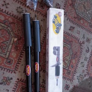 Set Monroe E5111 schokbrekers Mercedes sport Coupé