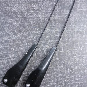 Set zwaar uitgevoerde ruitenwisser armen truck traktor ?