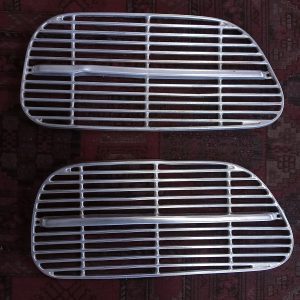 Volvo Amazon gril deel rechts