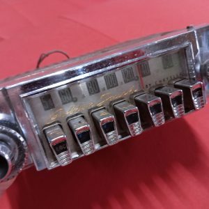 Golden Touch Tune USA oldtimer radio by Chrysler 60's