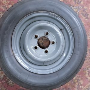 Nette 5 gaats oldtimer velg Peugeot met Michelin band 17-400x