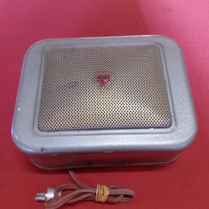 Novak speaker in metalen speakerhuis