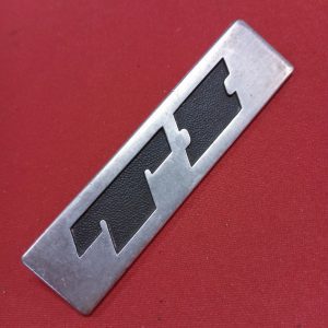 Peugeot 504 TI embleem 8661.16