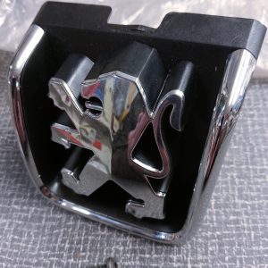 Peugeot Partner gril embleem NOS