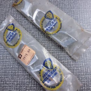 Peugeot 104 motorkap embleem NOS