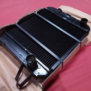 Peugeot 404 radiateur NOS